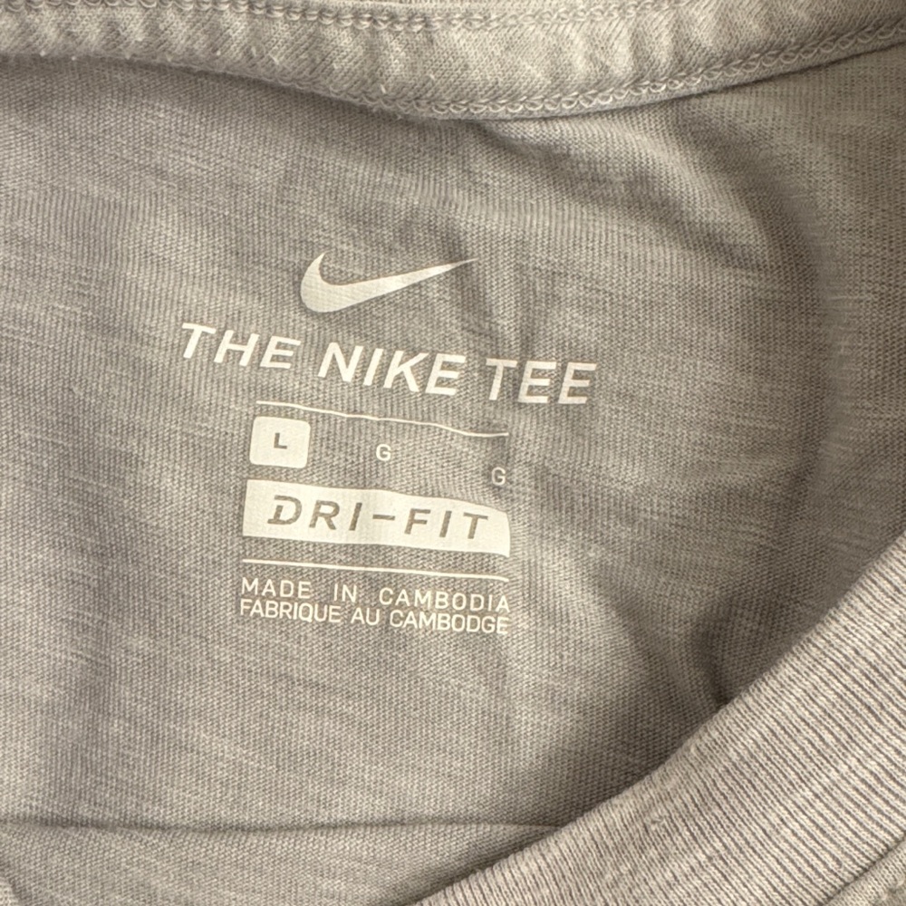 Nike/UH Men’s Bundle T-shirts - Picture 3 of 5